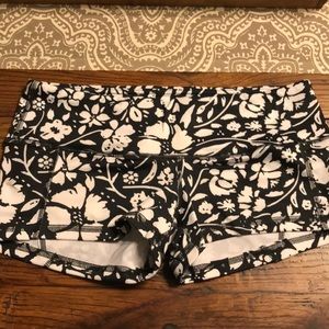 EUC Fleo Retro Flower Love Rise size medium